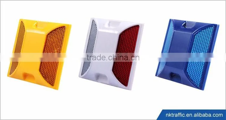 High Quality Lowest Price Plastic Motorway Reflective Road Studs