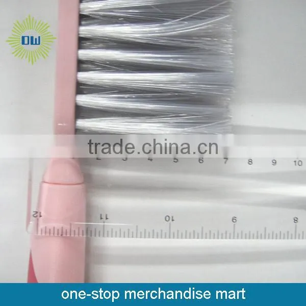 Fashion bed cleaning brush