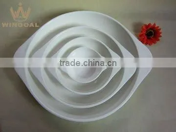 Ceramic and porcelain bakeware sets of 3