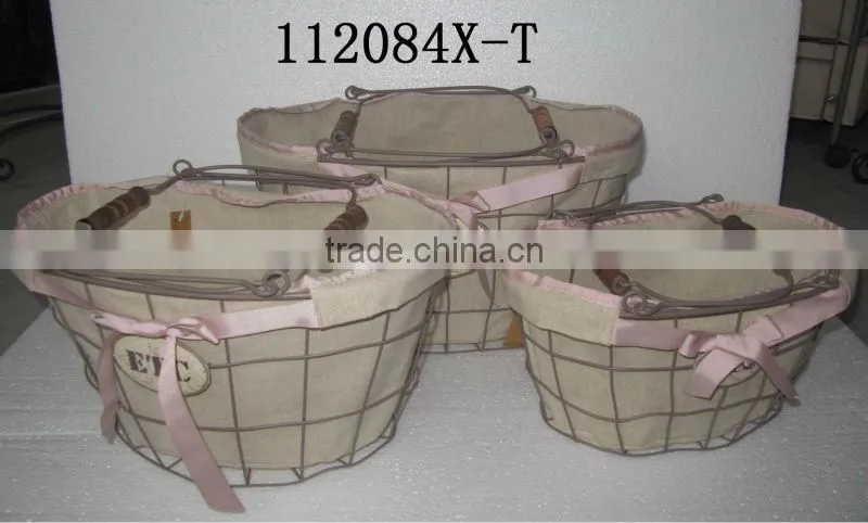 Industrial style oval wire basket with fabric liner