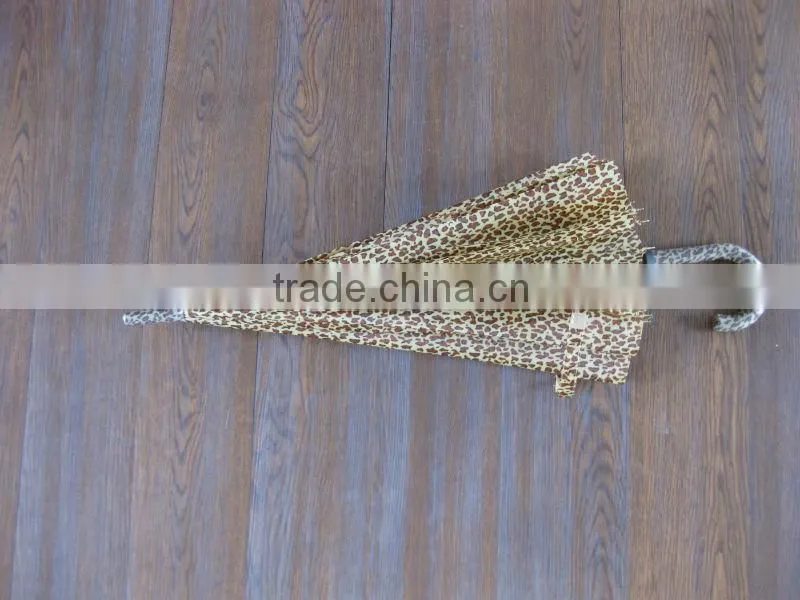 16 Panels China Wholesale Cheap Promotional Golf Umbrella