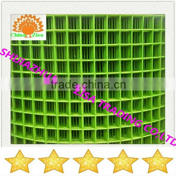 green square wire mesh fence post
