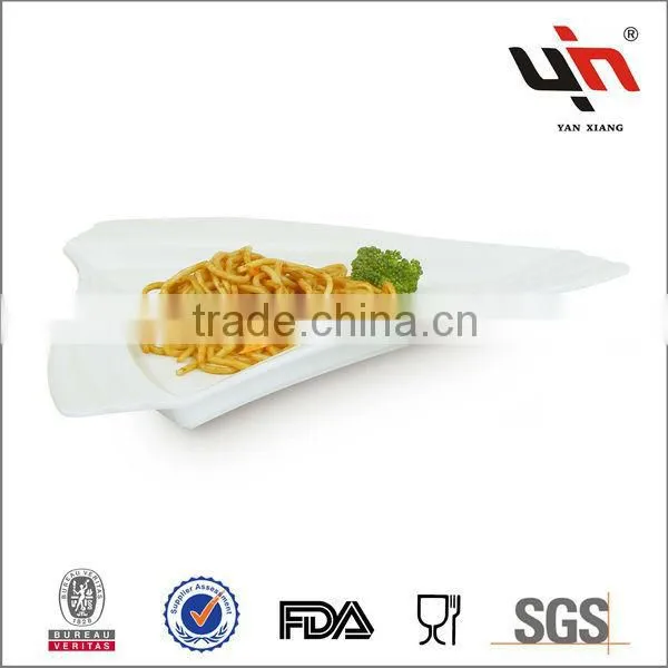 New Design Ceramic Triangle Dish