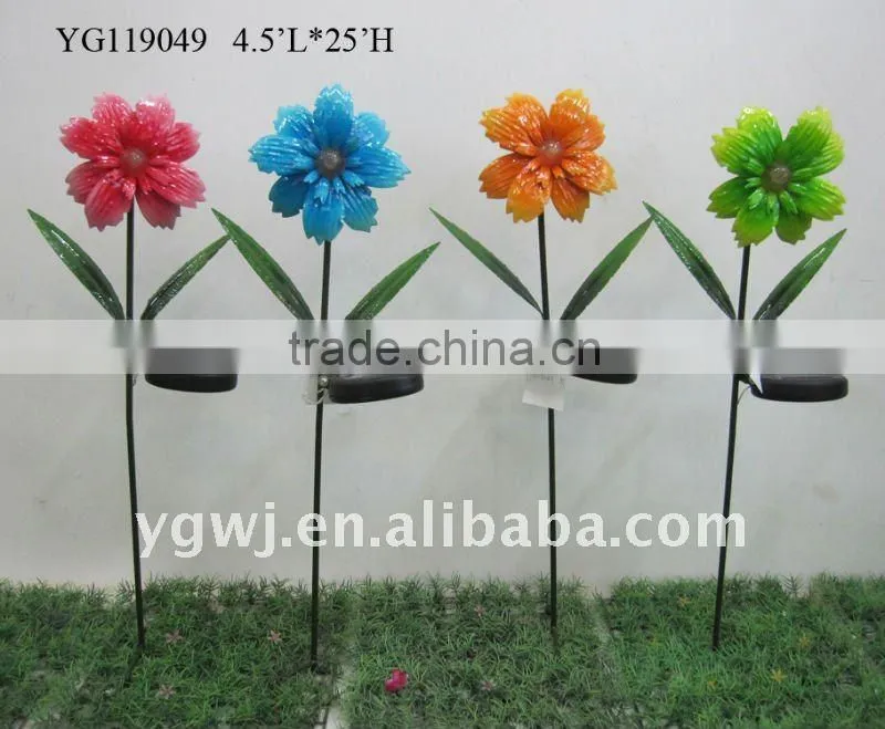 small metal flower for garden decoration
