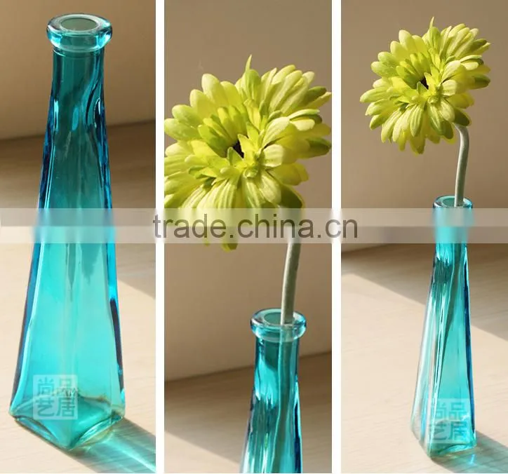Royal blue mini glass vases wedding centerpiece