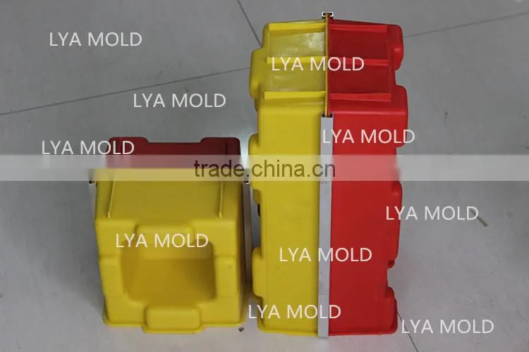 interlocking block moulds interlock two hollow mold
