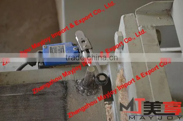 High quality low price good performance Single head wood sawdust block making machine/wood shaving block pressing machine