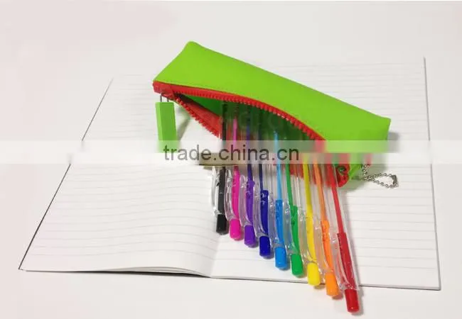 2015 hot selling new silicone pouch with zipper puller