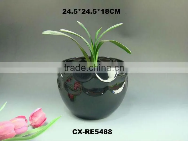 Ceramic flower vase