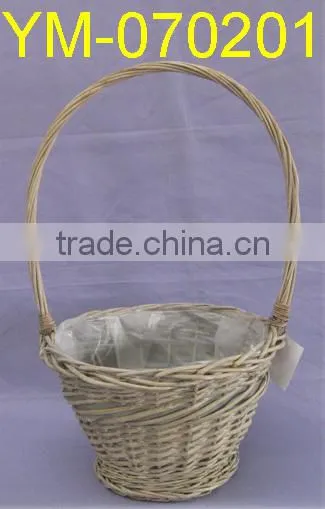 Beautiful Willow Gift Basket With Liner