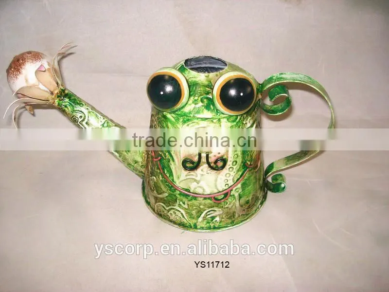 Good selling garden outdoor metal frog watering can antique decoration