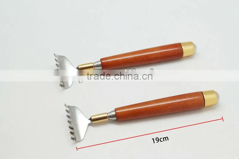 Telescopic Back Scratcher