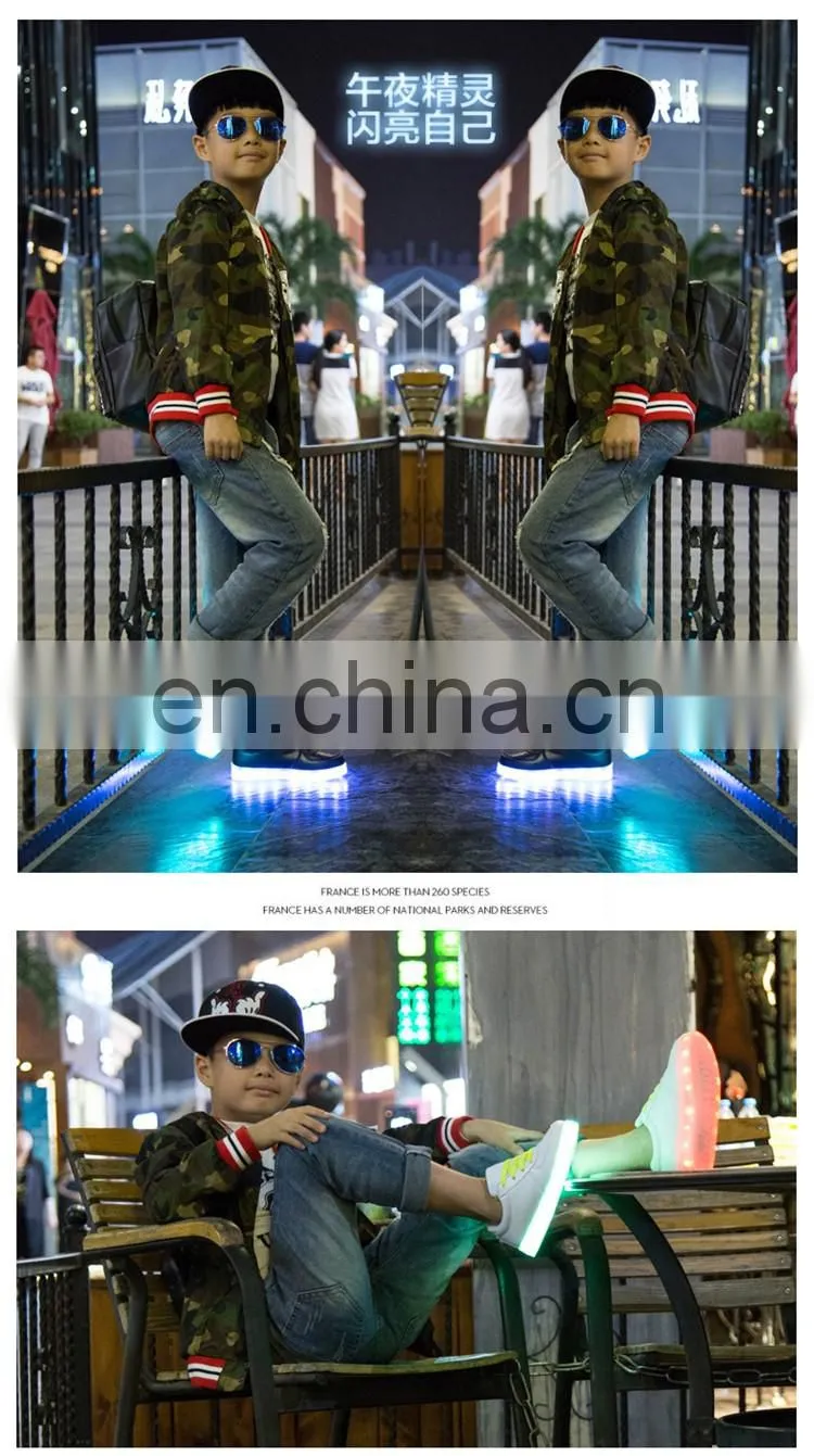 Factory wholesale price low MOQ sports Gift Simulation Children LED light up kids shoes