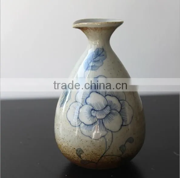Jingdezhen Blue And White Floret Bottle Hand-Painted HY0013