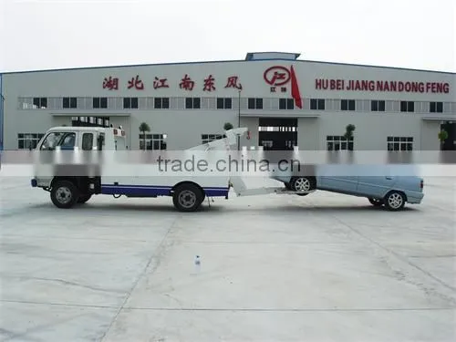 Dongfeng 4x2 Heavy Duty Rotator Towing Wrecker With Low Factory Price