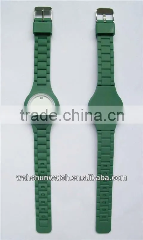 2013 best selling cheap promotional geneva silicone watch wholesale factory in dongguan