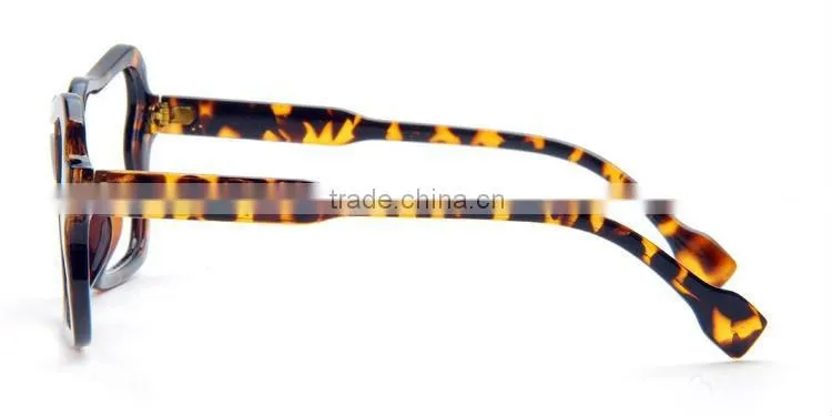 Cheap plastic novelty sunglasses