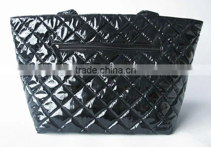 Novelty reversible tote bag