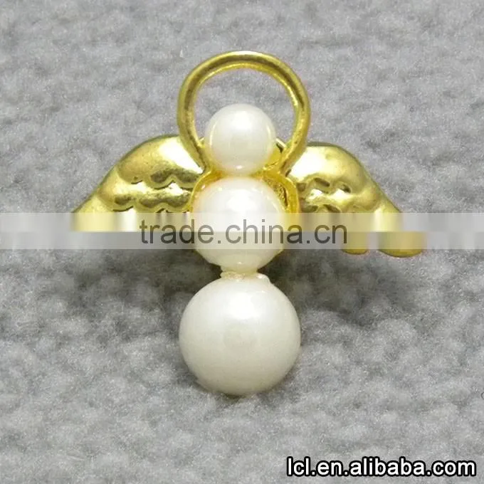 Wholesale custom lapel pins china, low price flower lapel pin