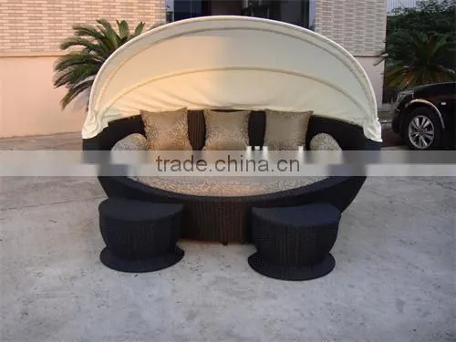Popular rattan daybed