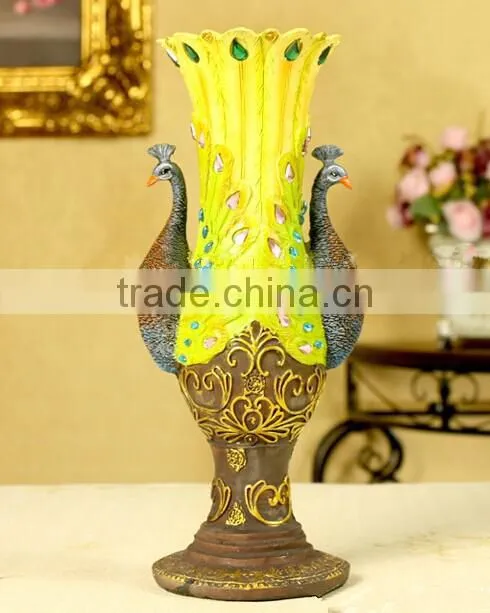 High Quality small resin peacock chair