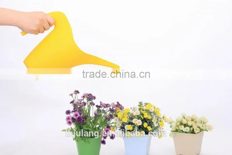 New design garden plastic watering can/plastic water can/Garden water sprayer