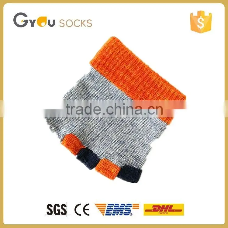 Custom Wholesale men's Anti-slip Sole Half Toe Non Slip Socks,Five Toe Socks