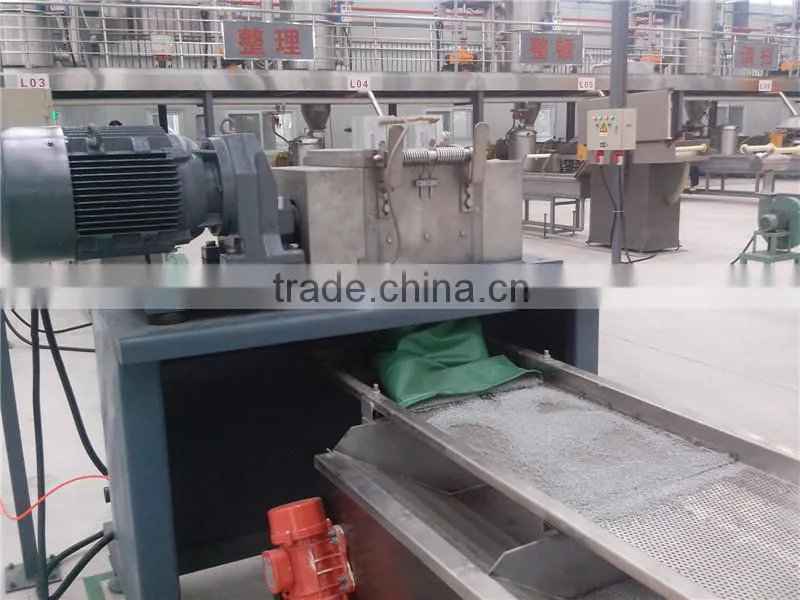 Double pillar automatic self cleaning filter
