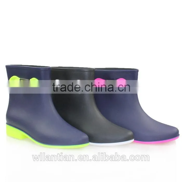2015 new style garden rubber PVC cheap clear women raining boots