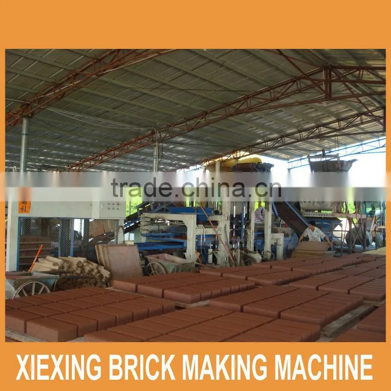Long lifetime wooden pallet for block making machiney