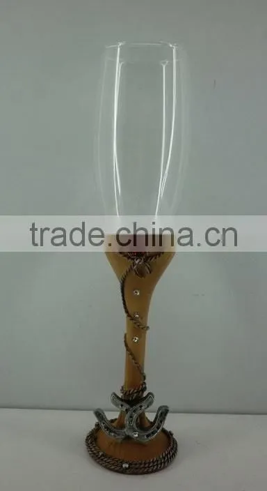 2013 new decorated resin cowboy with champagne glass