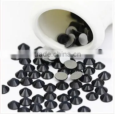 High-quality flat back rhinestones without glue