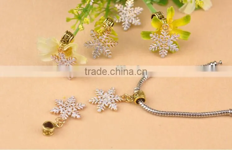 50pcs Gold Christmas Snowflake Crystal Rhinestone Charms Pendant Beaded Jewelry Findings