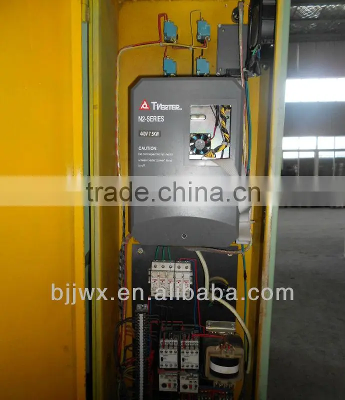 Bolt Screw Tapping Machine