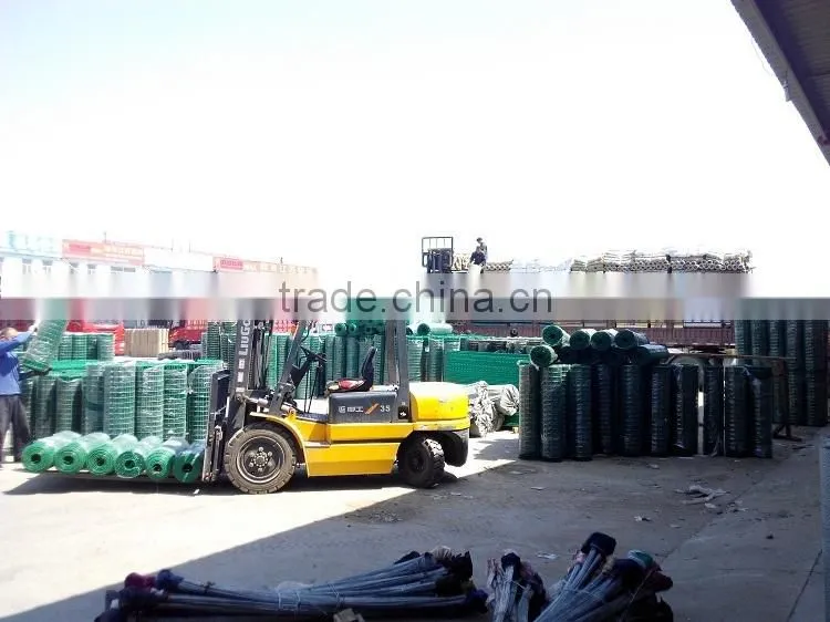 A large supply of aluminum wire mesh aluminum window screen