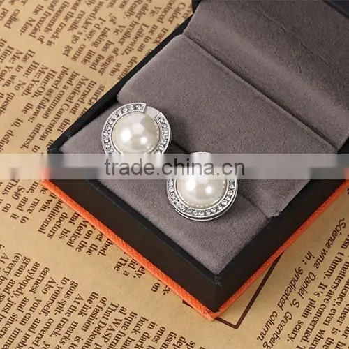 Latest exquisite workmanship favorable price white big pearl earrings with shinning stone