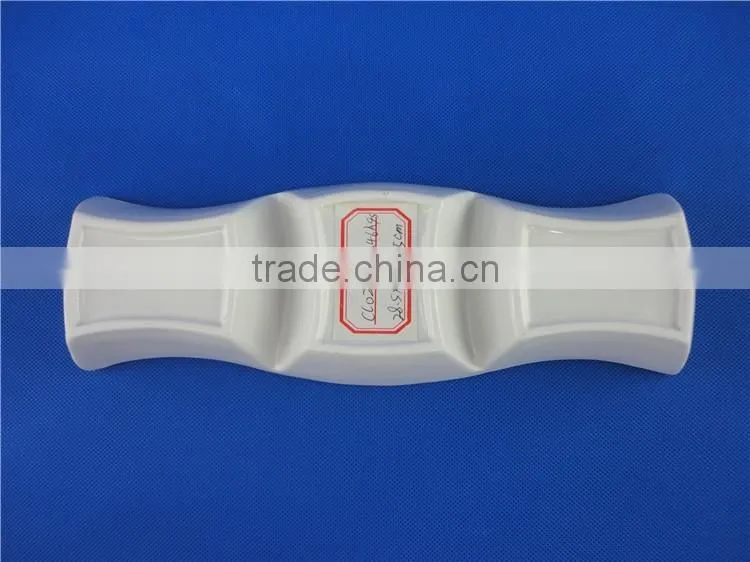 small ceramic boat shaped dishes