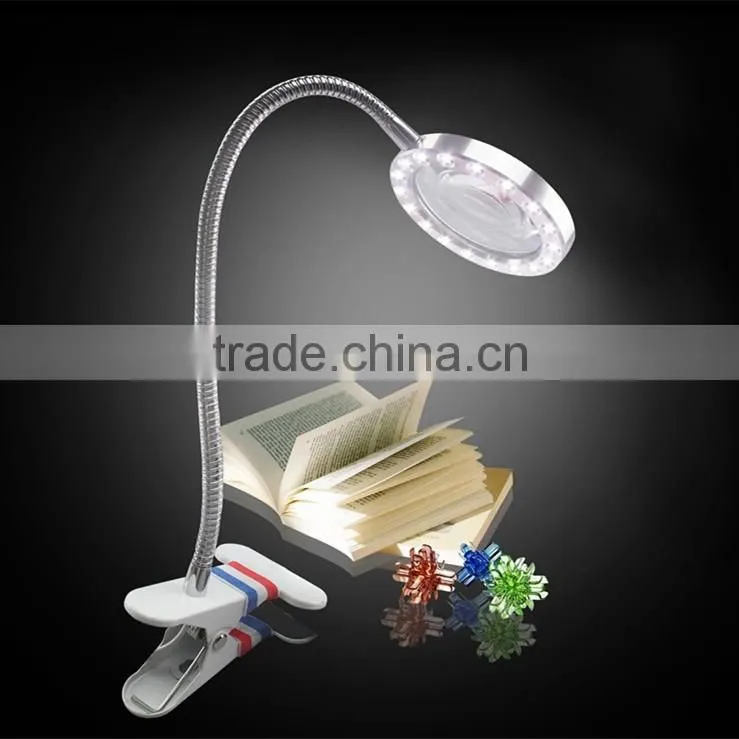 2016 latest popular fashionable New design gooseneck clip reading magnifier with LED light