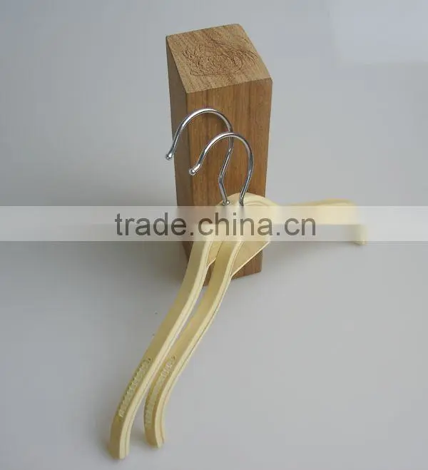 wooden hanger factory fashion women clothing hanger for dress used clothing racks for sale