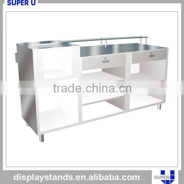 New type checkout counter used in supermarket