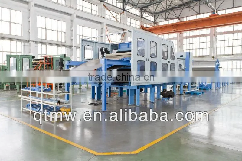 High speed nonwoven carding machine