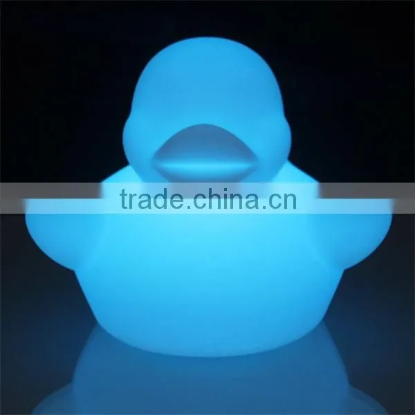 16 color change LED illuminated duck shape table lamp