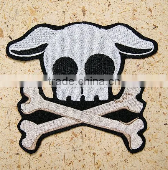 Custom high quality embroidered creative skulls patch for clothes embroidery patch made in china choose size/color
