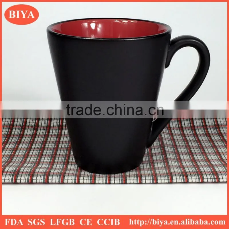 hot selling stoneware coffee mug with handle matte black with colors inside