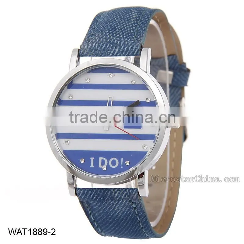 Luxury Women Fashion Leather Band Quicksand Crystal Quartz Watch