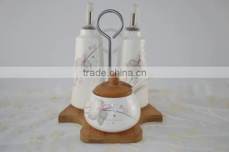 hot sale high quality 2015 new style magnesia porcelain canisters/pepper bottle sets/3pcs pepper shakers sets
