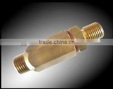 High and low one-way valve