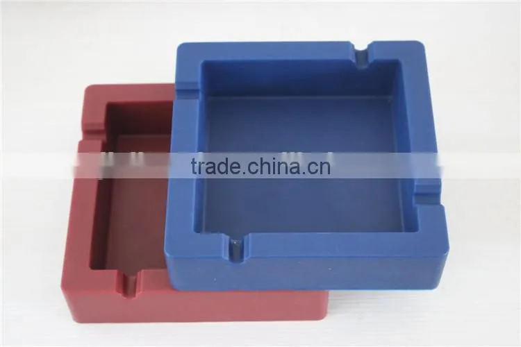 Silicone ashtray with heat-resistant material