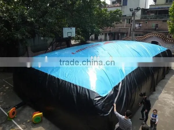 Blue and black color inflatable air bag/ inflatable stunt jump bag with high quality