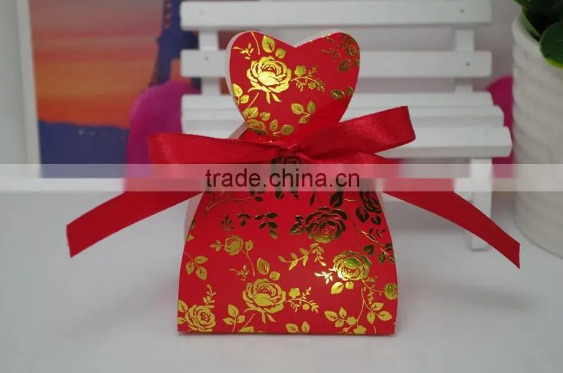 bride and groom wedding favor box
